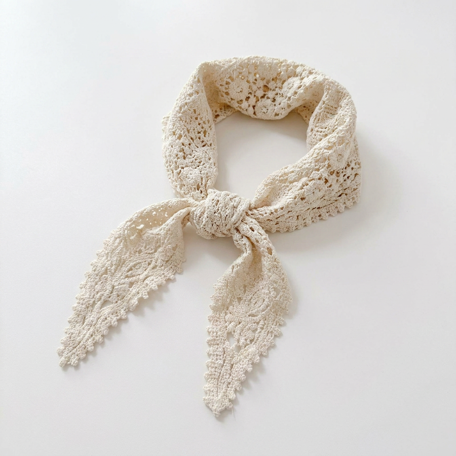 Foulard en maille ajourée