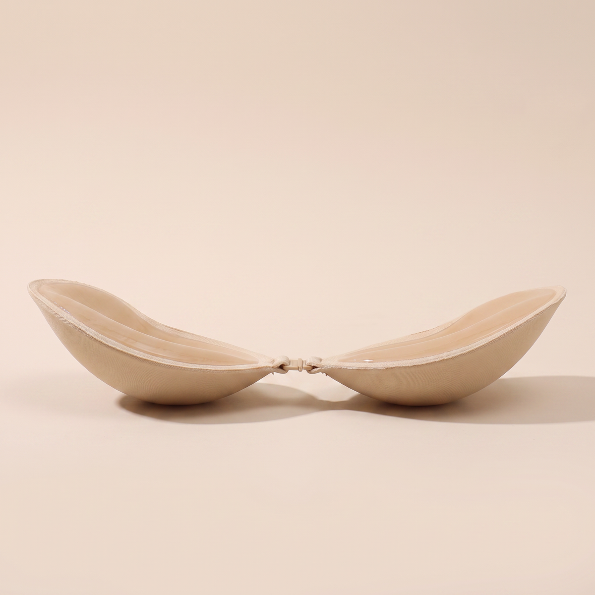 Soutien-gorge adhésif invisible