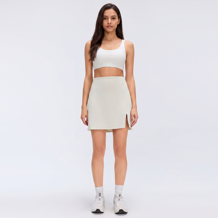 Robe courte à fente